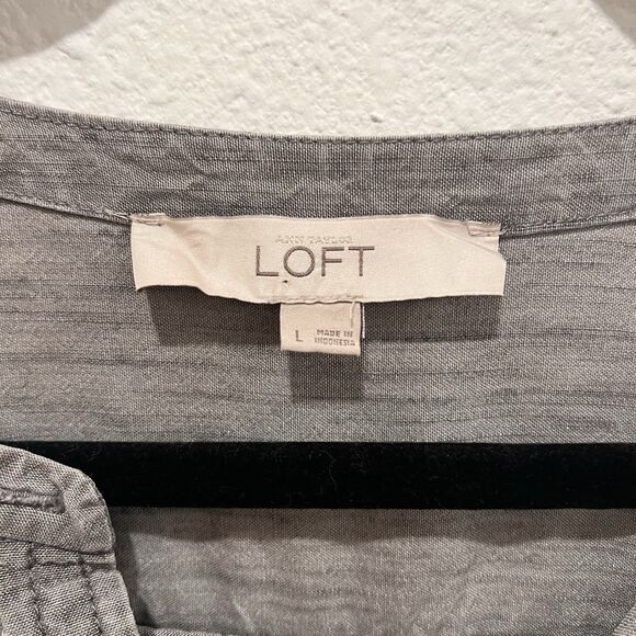 Loft Women’s Size L Softened Chambray Denim Shirt Gray Long Sleeve Button Up - Picture 2 of 7